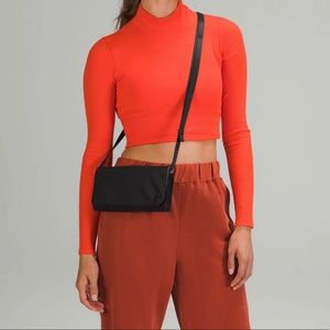 Lululemon crossbody wallet clutch
